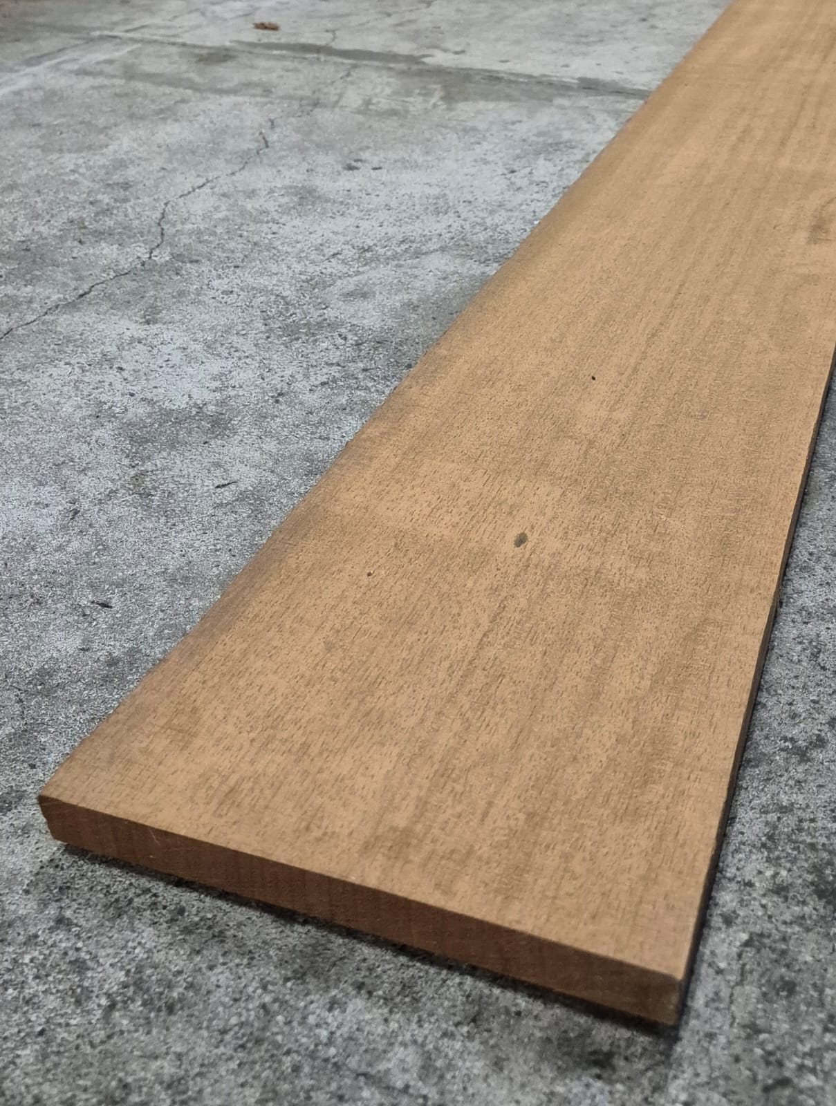 Iroko 52 x 205mm